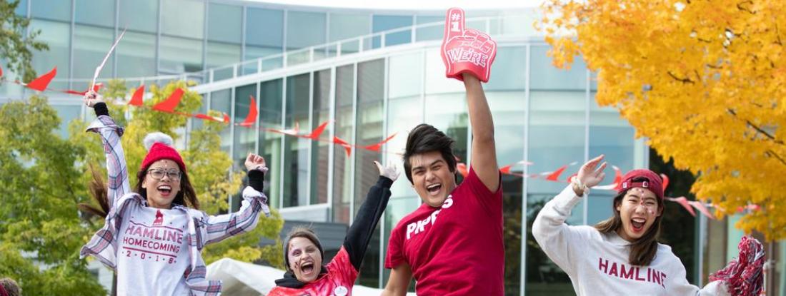 Happy 뿪¼ Undergraduate Students on Anderson Center